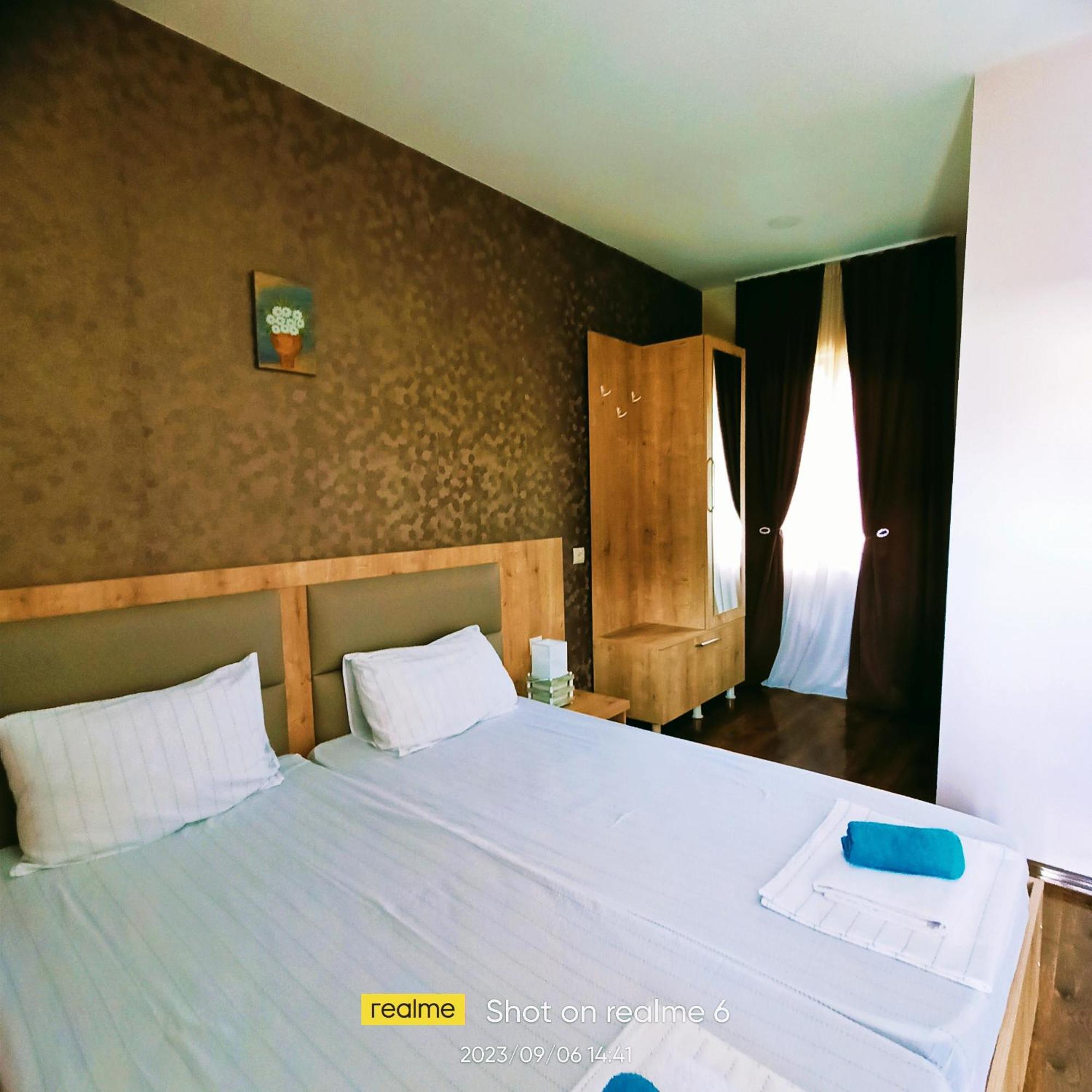 House B&B Mestia Luaran gambar